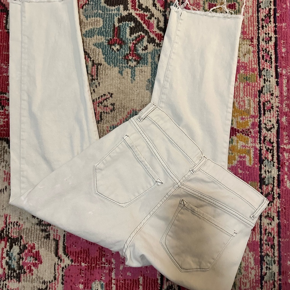 Kensie White Ankle Cropped Jeans with Slim Fit
